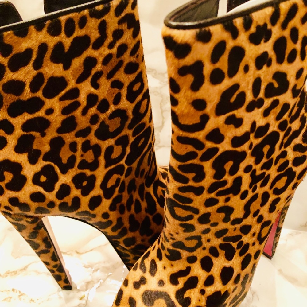 Christian Louboutin Fierce 160 Pony Jaguar, NIB